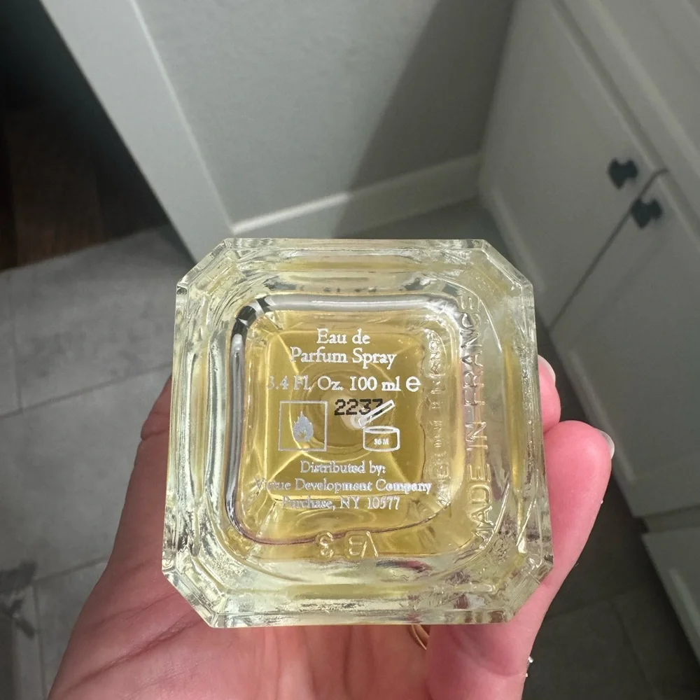 Jessica McClintock Body Lotion and Perfume Set - Picture 3 of 4